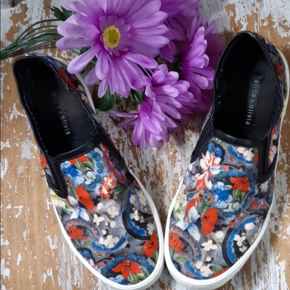 Alice + Olivia Ava Island Sneakers
